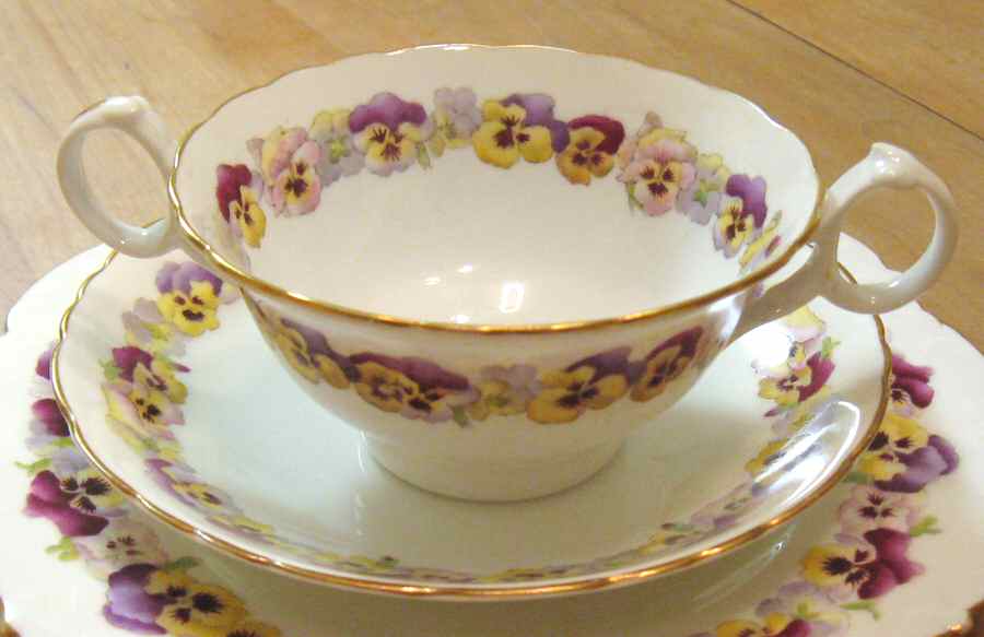 K5452 Footed Cream Soup Bowl & Saucer Set by Brown, Westhead & Moore-1