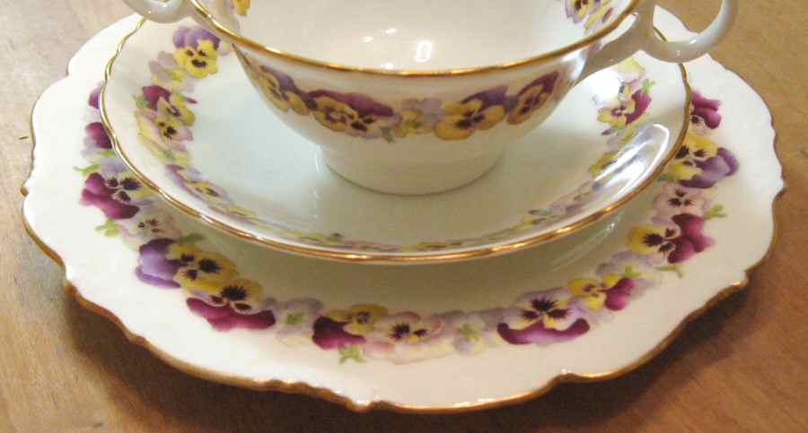 K5452 Dessert/Pie Plate by Brown, Westhead & Moore-1