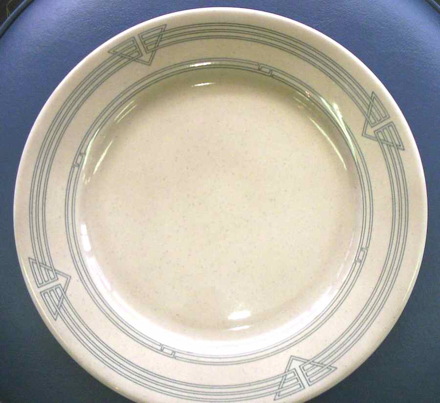 BUF157 Dinner Plate by Buffalo Pottery-1