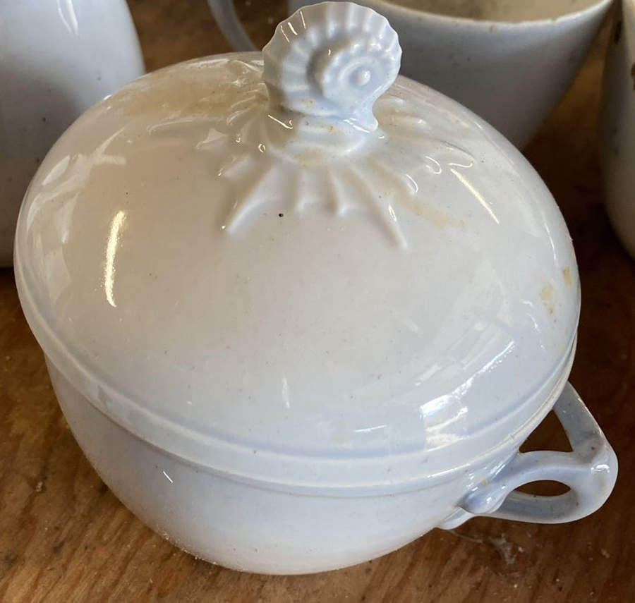 6165 Sugar Bowl & Lid by Bing & Grondahl-1