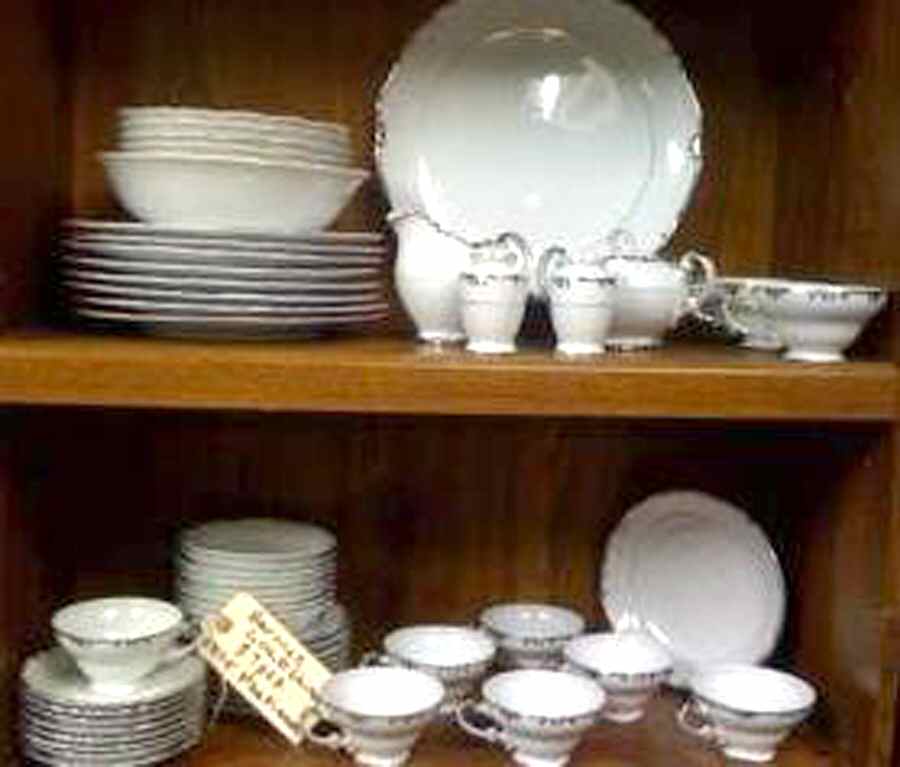 BAR85 Footed Cup & Saucer Set by Baronet-1