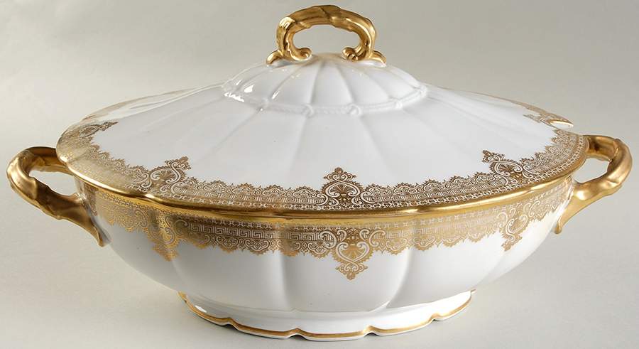 BER592 Oval Tureen & Lid by Bernardaud-1