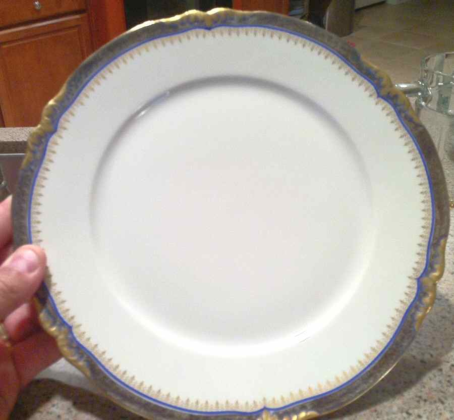 BAL45 Dinner Plate by H Balleroy-1