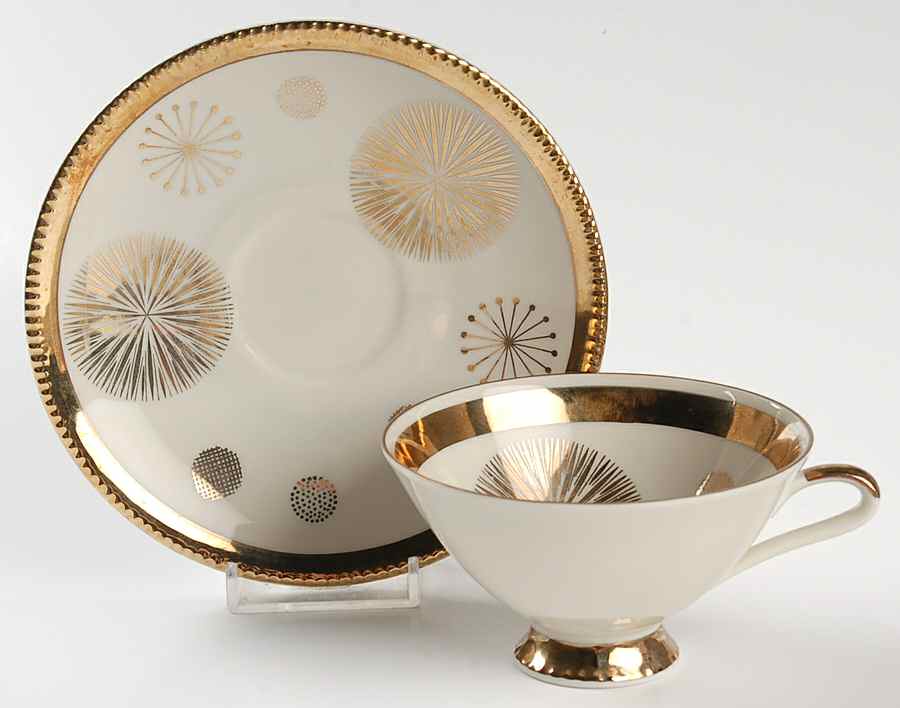 2246E Footed Cup & Saucer Set by Bavaria-1