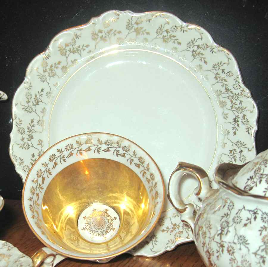 BAV427 Dinner Plate by Bavaria-1