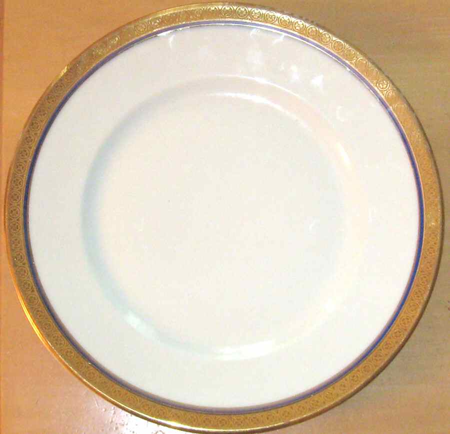 BAL46 Dinner Plate by H Balleroy-1