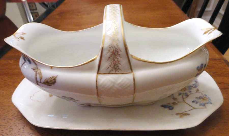 BWD726 Gravy Boat & Underplate by Bawo & Dotter-1