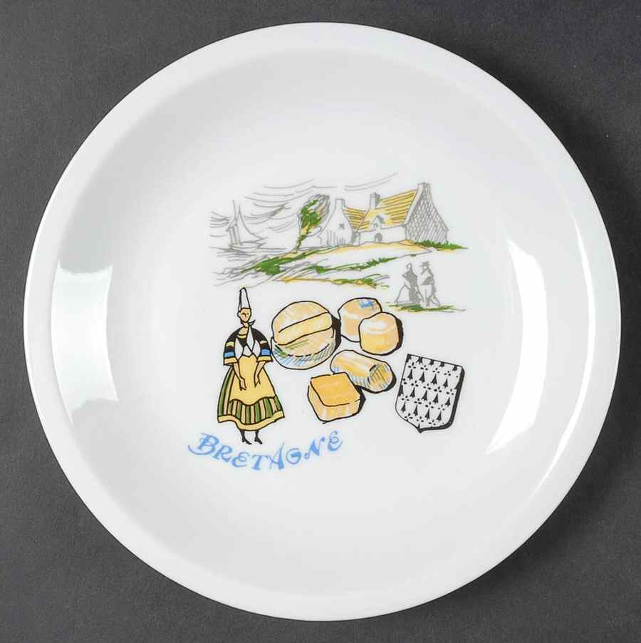 BYY6 Dessert/Pie Plate by Berry (France)-1