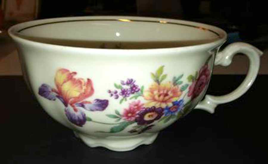 BAV449 Footed Cup by Bavaria-1
