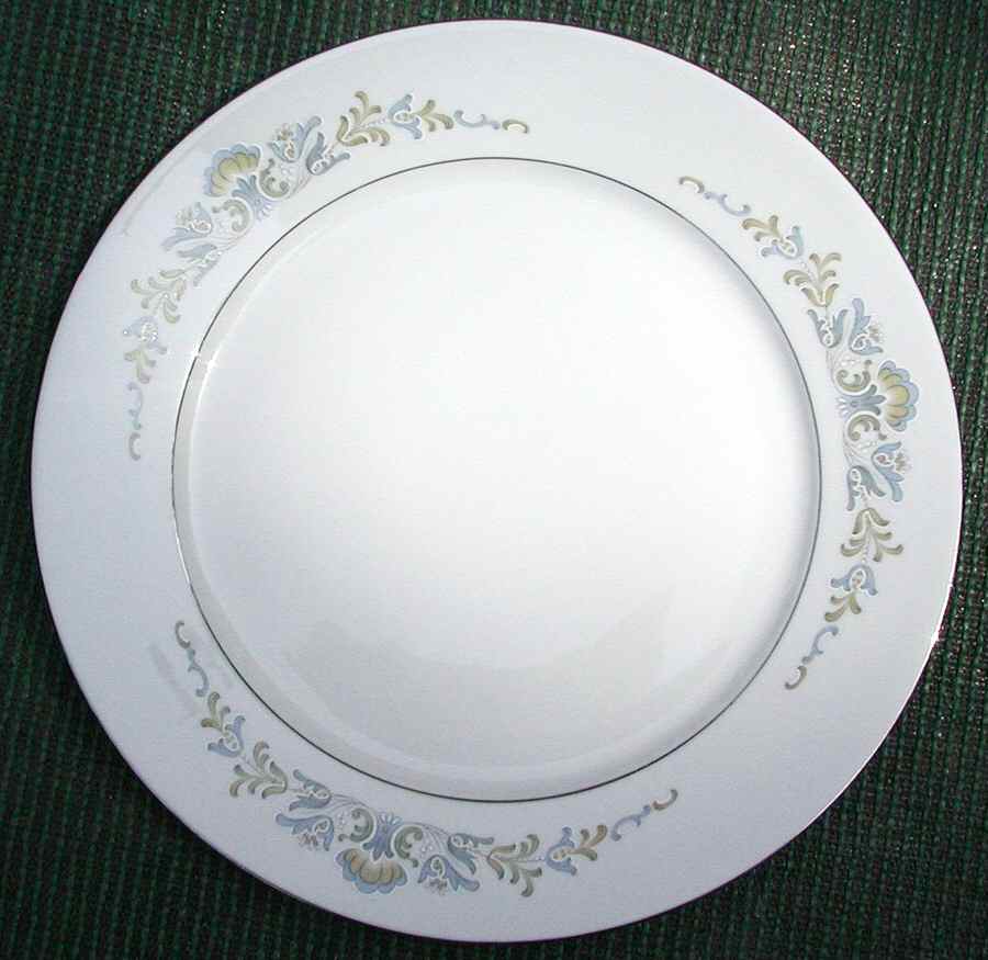 124 Dinner Plate by Bareuther & Co-1