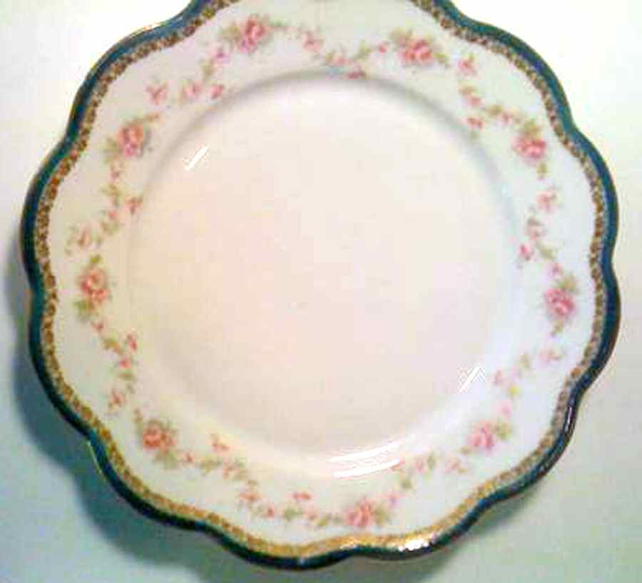 BSS86 Dinner Plate by Bassett-1