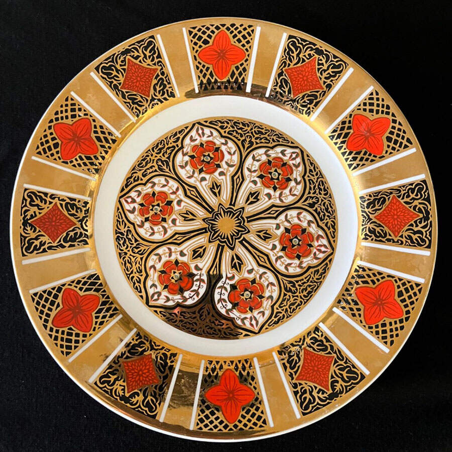 BUO1 Dinner Plate by Burtondale-1