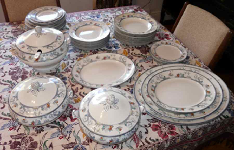 C3784 Dinner Plate by Bishop & Stonier-1