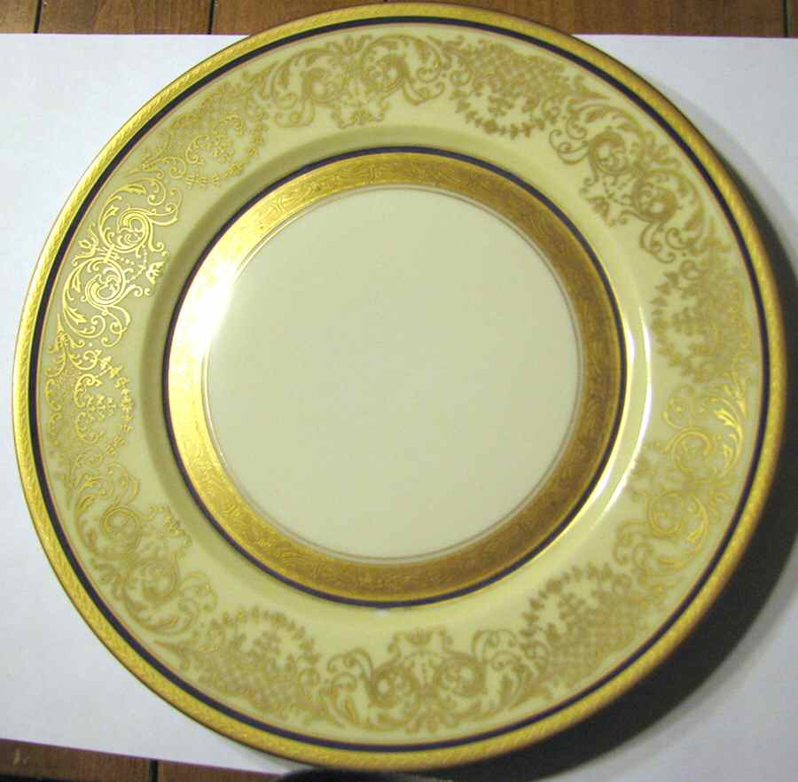 CP206-19 Dinner Plate by Pickard-1