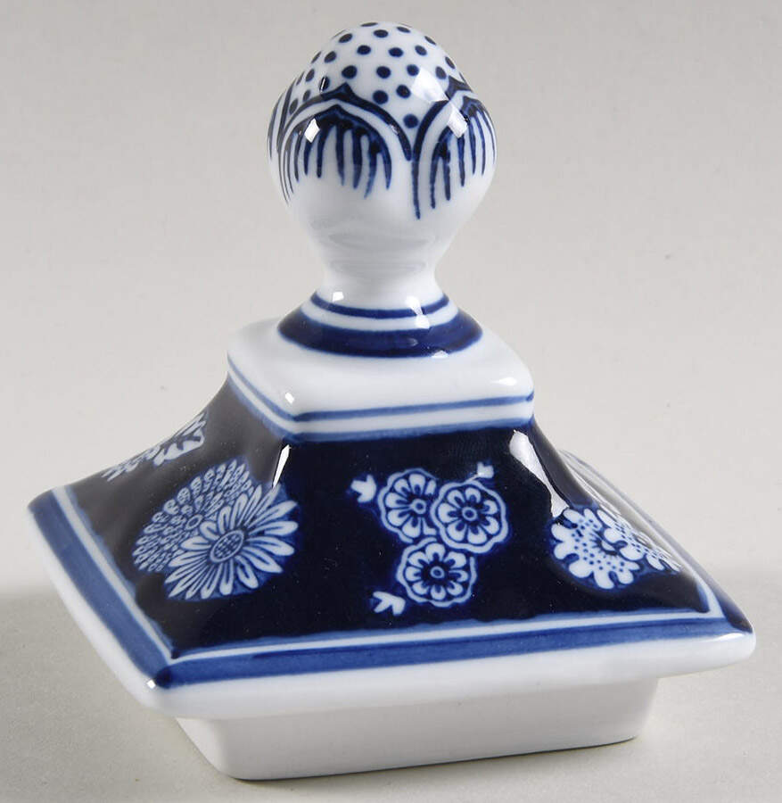 Asian Garden Lid for Small Storage Jar by Bombay-1