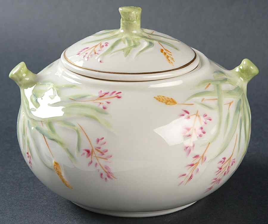 Grass Water Sugar Bowl & Lid by Belleek Pottery (Ireland)-1