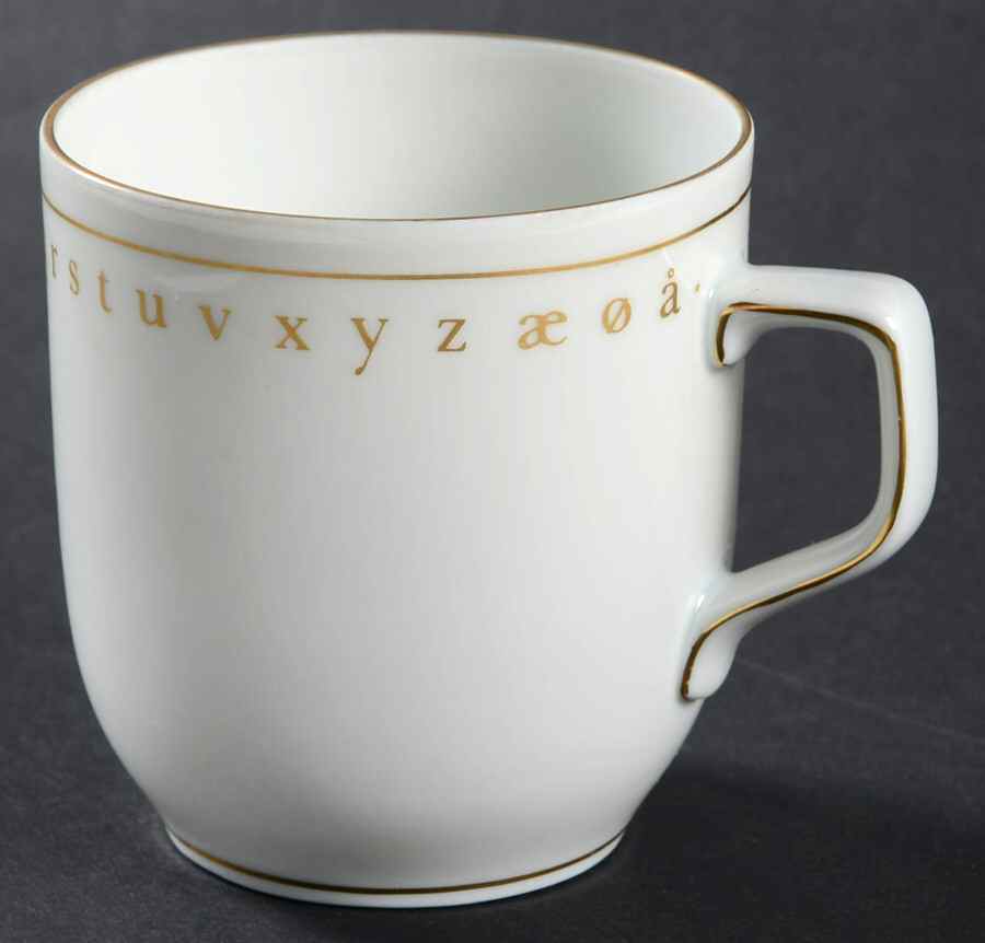 BIG92 Child's Mug by Bing & Grondahl-1