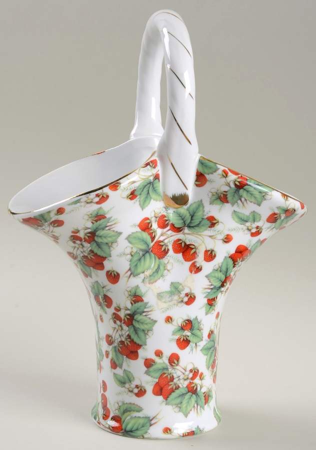 Strawberry Chintz Collection 9" Handled Basket by Baum Brothers-1
