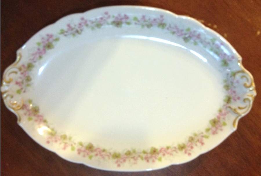 BER634 11" Oval Serving Platter by Bernardaud-1