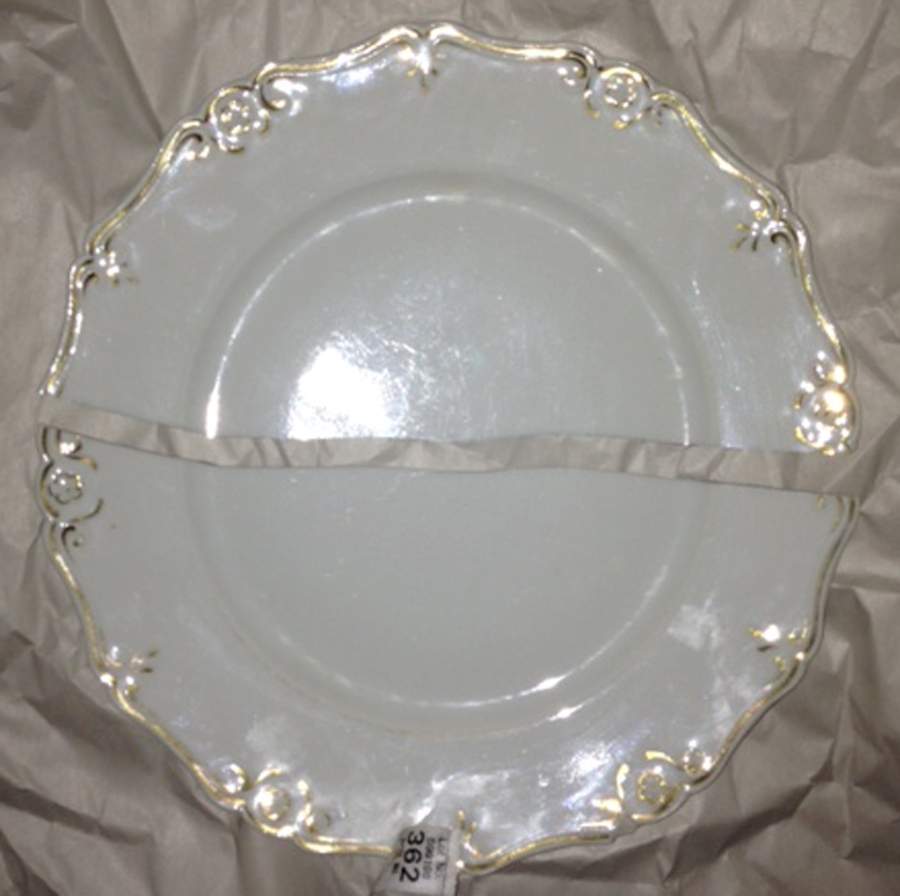 BSS89 Dinner Plate by Bassett-1
