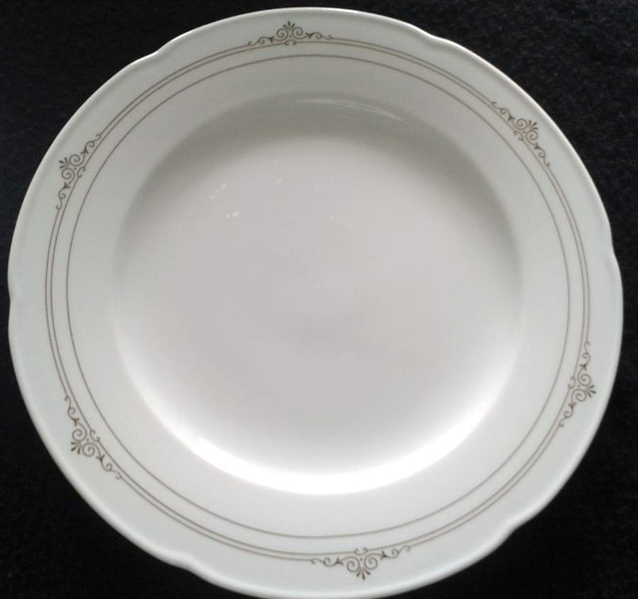 BAW42 Dinner Plate by Bauscher Weiden-1