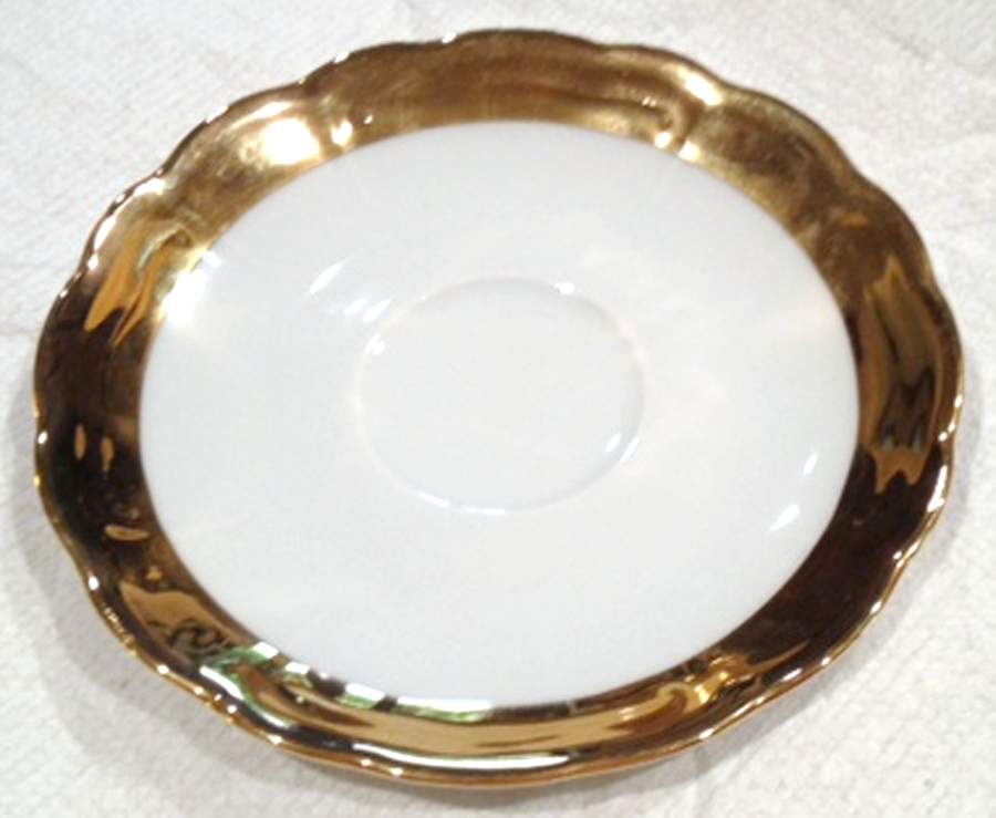 BAV482 Saucer by Bavaria-1
