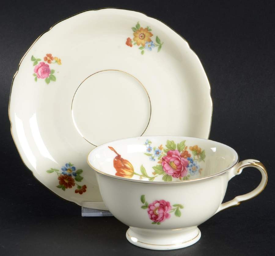 BLK172 Footed Cup & Saucer Set by Black Knight-1