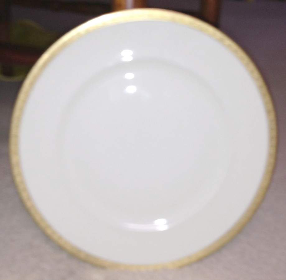 Laurel Service Plate (Charger) by Bavaria-1