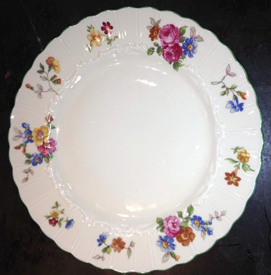 20994 Dinner Plate by Bavaria-1