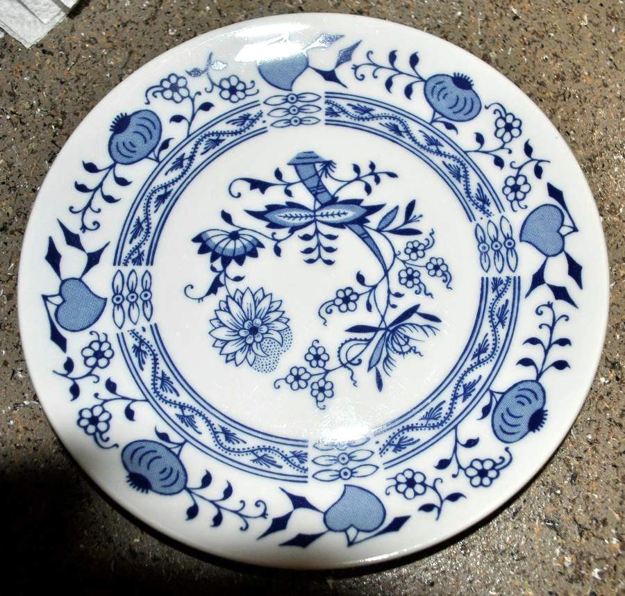 Blue Onion (Smooth) Dinner Plate by Bohemia Ceramic Works-1