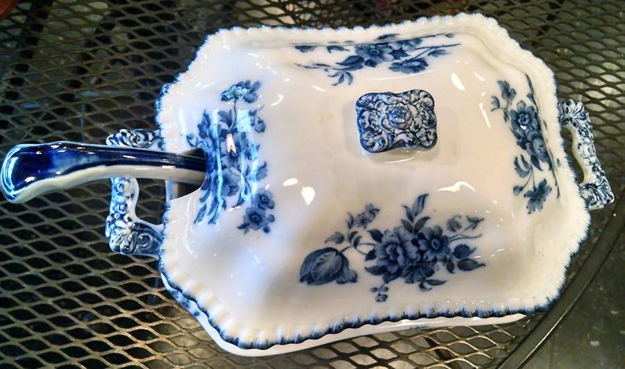 Pembroke Tureen & Lid w/Ladle by Bishop & Stonier-1