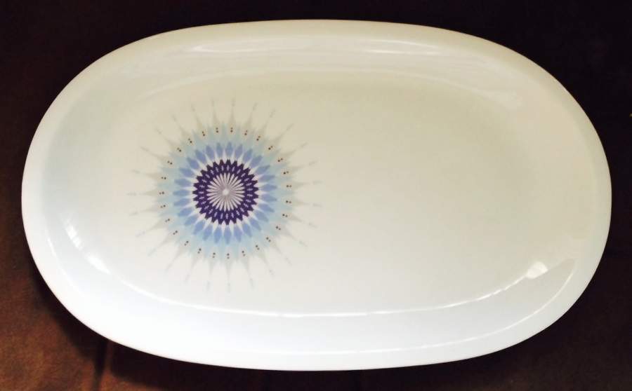 BYY9 11" Oval Serving Platter by Berry (France)-1