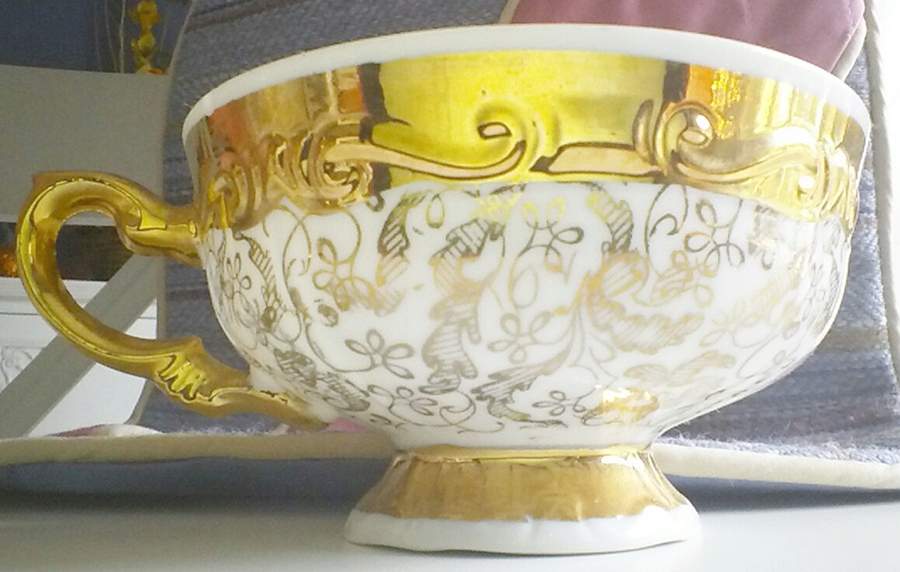 BAV511 Footed Cup by Bavaria-1