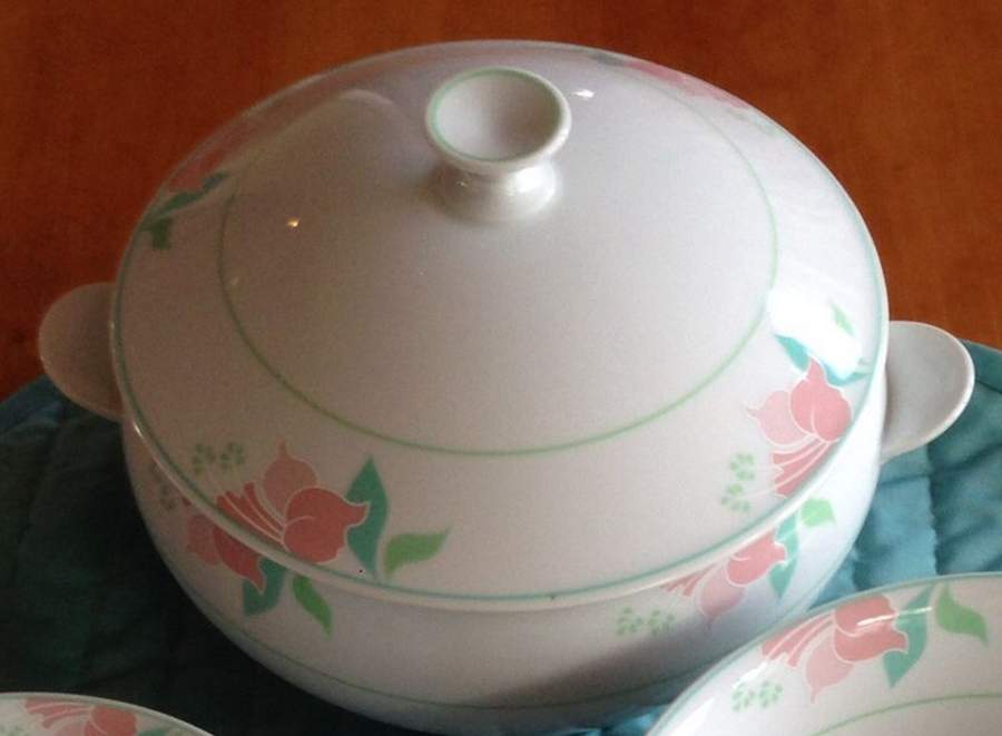 Fleur Round Covered Vegetable by Bing & Grondahl-1