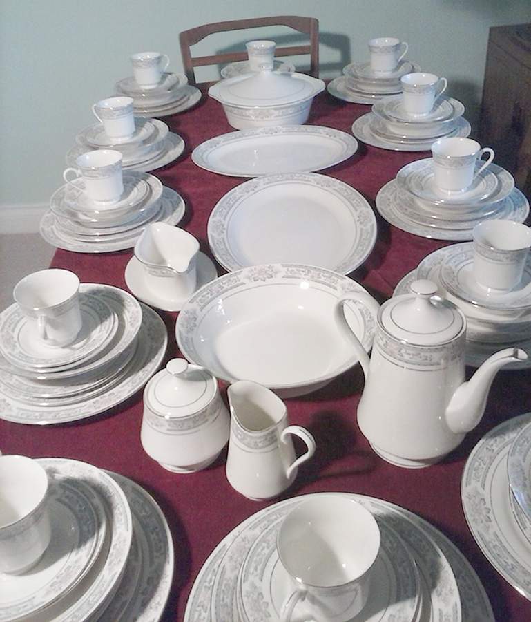BUD6 Dinner Plate by Budlet-1