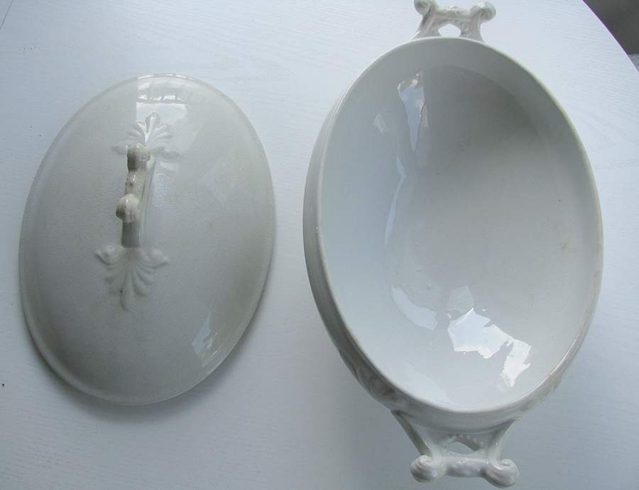 BCB3 Oval Covered Vegetable by Burgess & Campbell-1