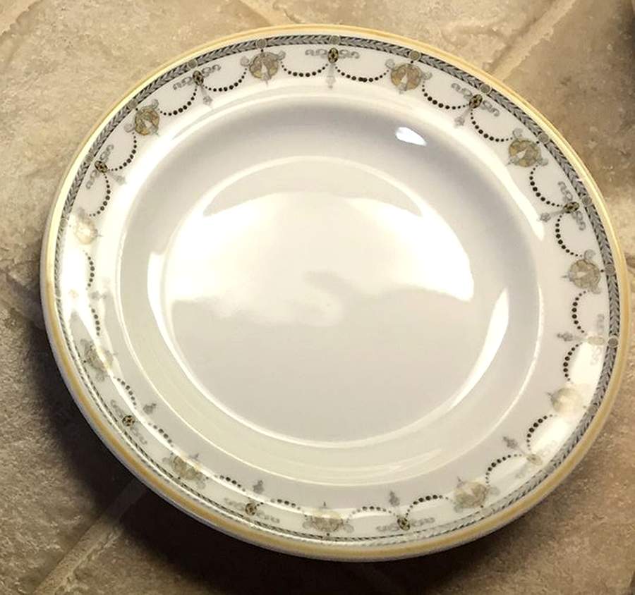 BAW45 Dinner Plate by Bauscher Weiden-1