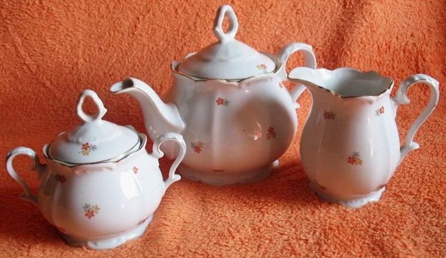 BTH282 Teapot & Lid by Bareuther & Co-1