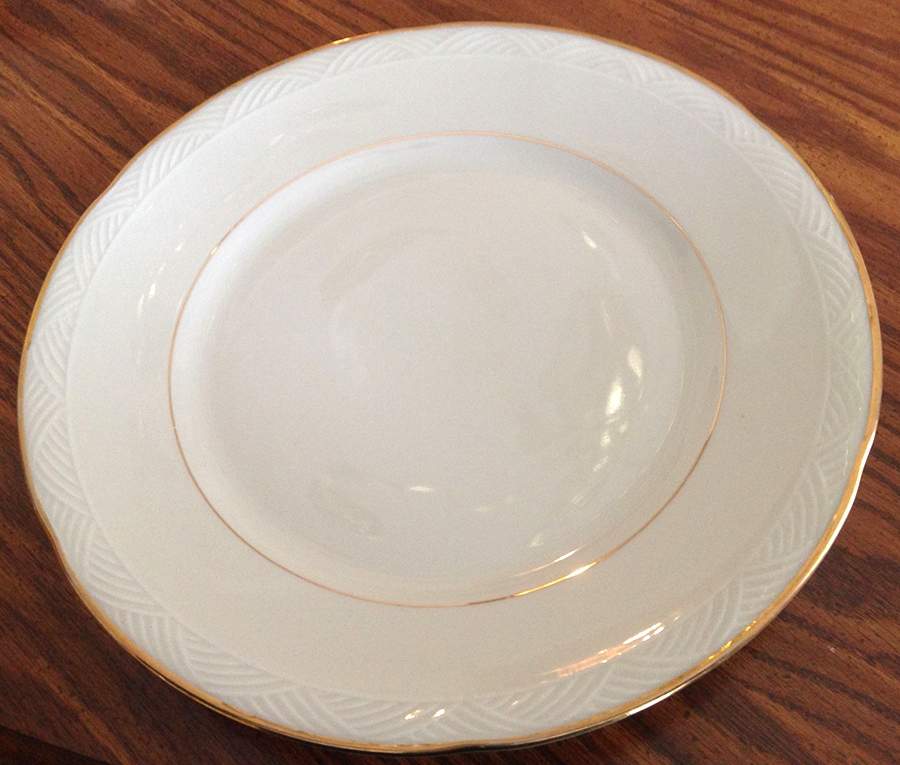 BAV522 Luncheon Plate by Bavaria-1