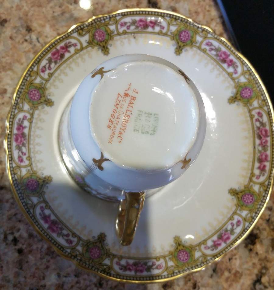 BAL56 Flat Cup & Saucer Set by H Balleroy-1