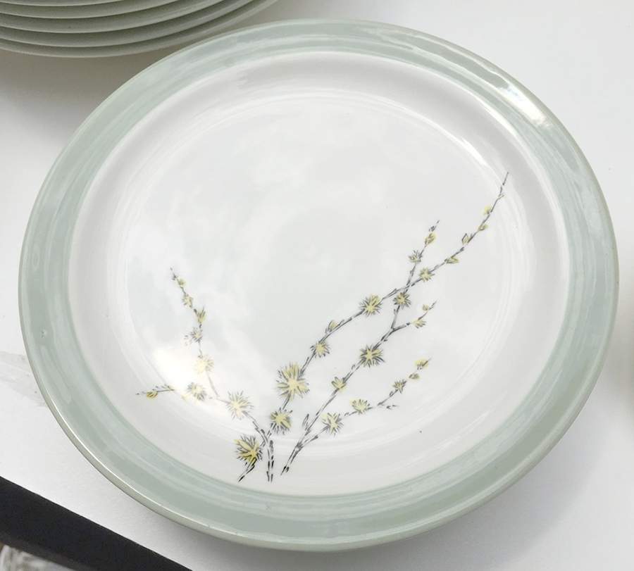 Jasmine Dinner Plate by British Anchor-1