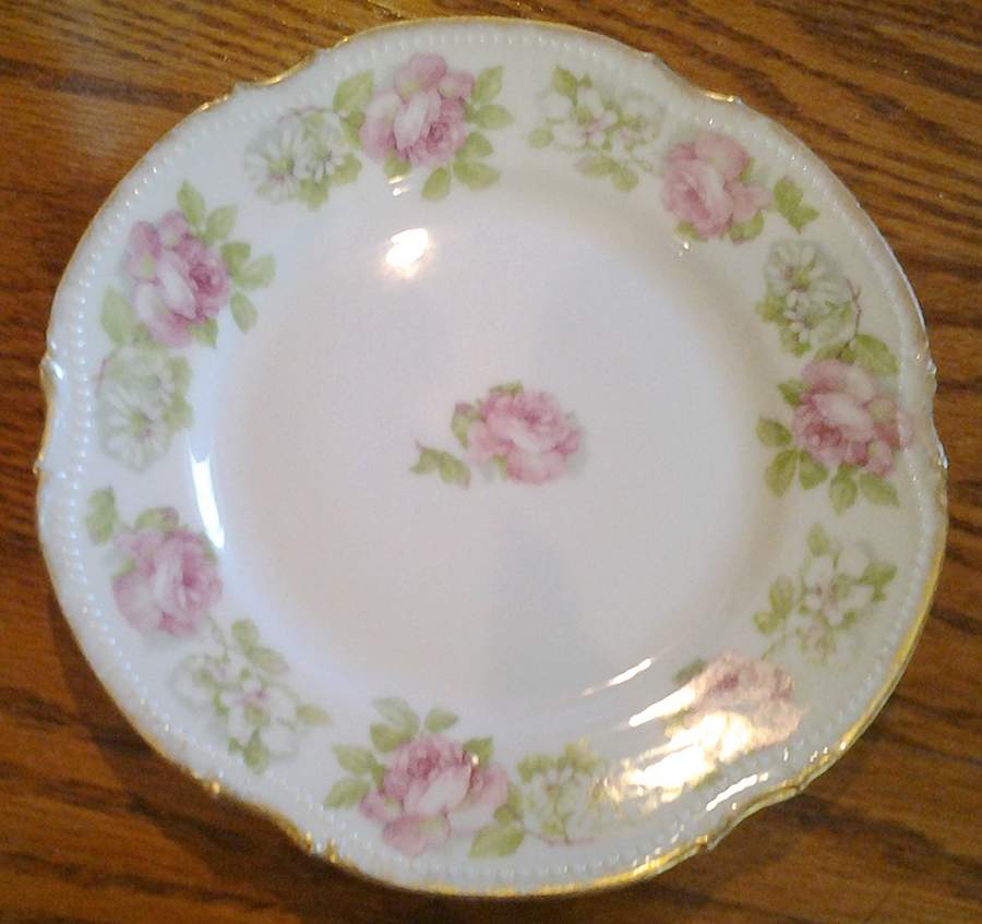 BOG158 Dinner Plate by George Borgfeldt-1