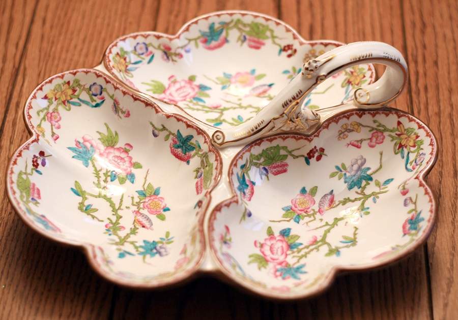 Cuckoo (Scalloped, White, Globe Backstamp) 3-Part Relish by Minton-1