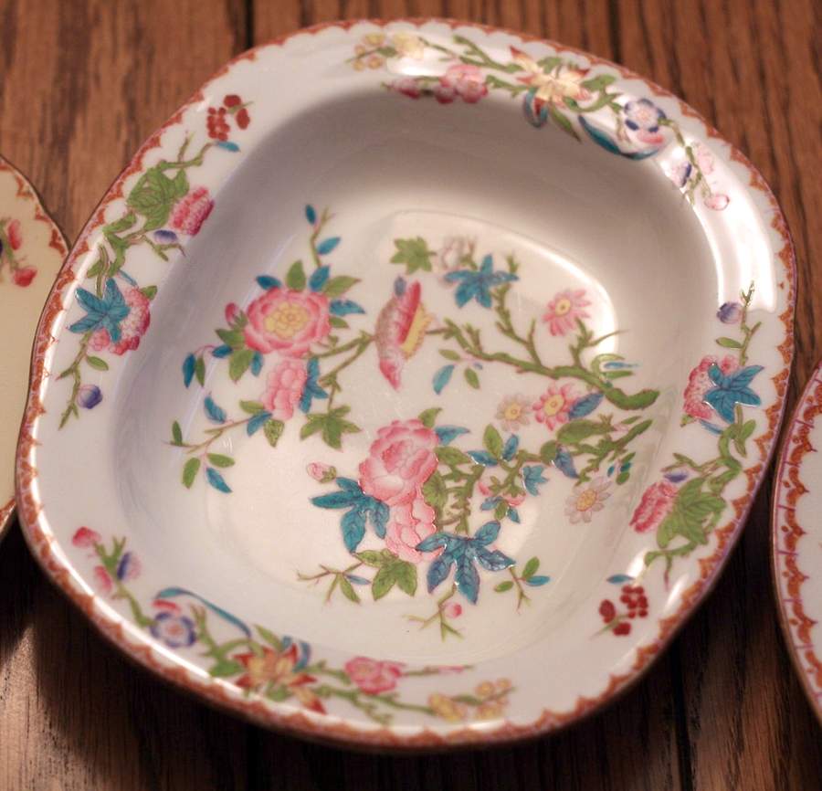 Cuckoo (Scalloped, White, Globe Backstamp) 8" Oval Vegetable Bowl by Minton-1