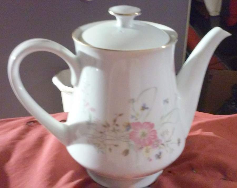 Flowertime Teapot & Lid by Baum Brothers-1
