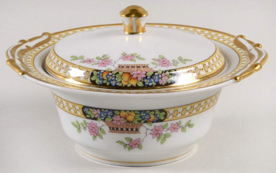Winton (Design on Edge) Sugar Bowl & Lid by Bernardaud-1
