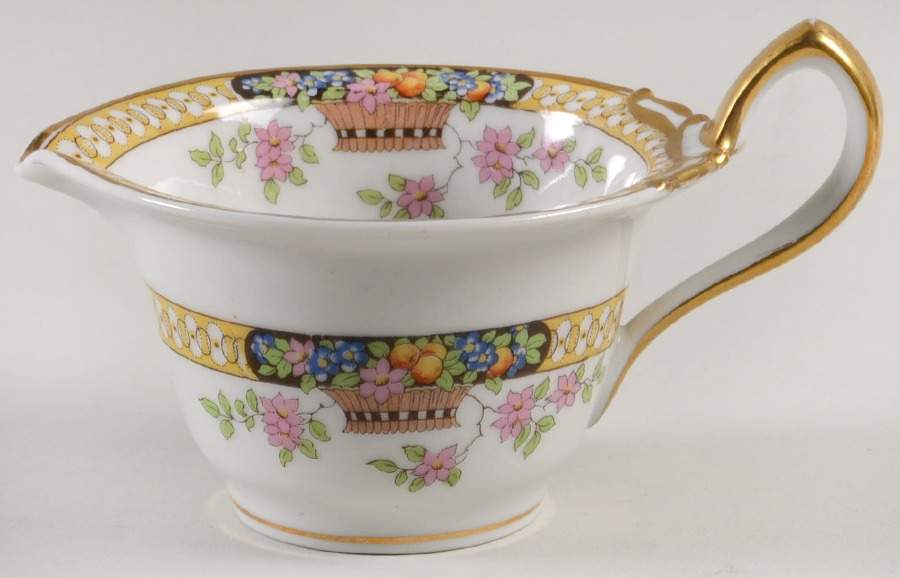 Winton (Design on Edge) Creamer by Bernardaud-1