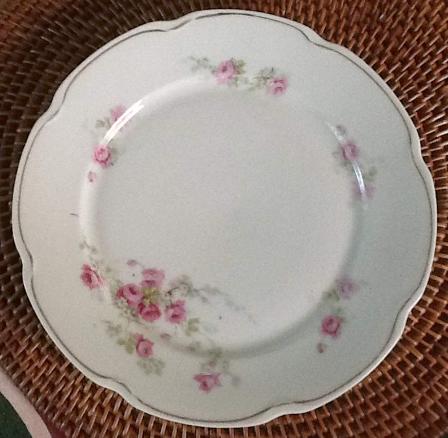 BNK11 Dinner Plate by Benedikt Brothers-1