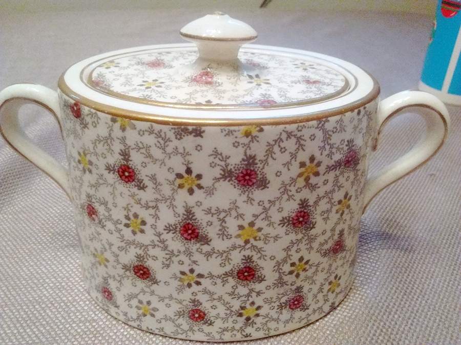 A2552 Sugar Bowl & Lid by Bishop & Stonier-1