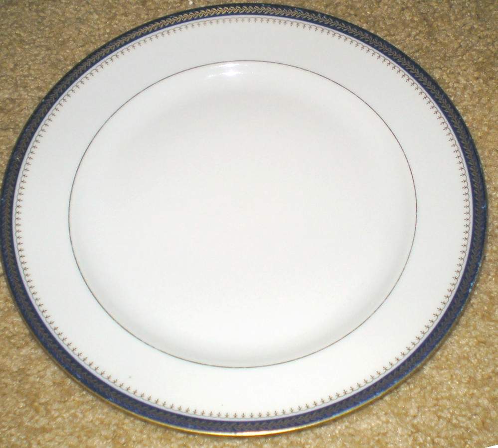 BOJ107 Dinner Plate by Jean Boyer (Limoges)-1